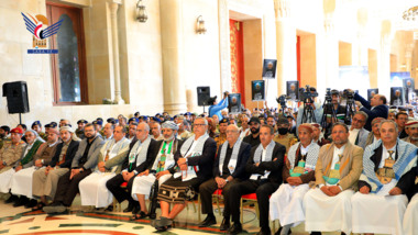 Un rassemblement officiel, très suivi, a été organisé en mémoire du défunt Yahya Sinwar