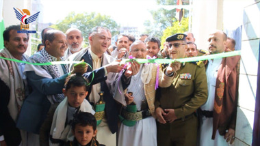 Exposiciones de fotografías de mártires y visitas a familias y guarderías en Ibb