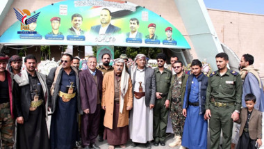 Les gouverneurs de Shabwah, Al-Mahrah et Aden visitent le sanctuaire du président martyr As Sammad