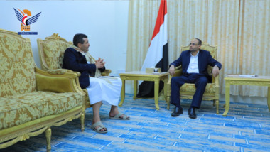 President Al-Mashat meets with advisor of Supreme Political Council Al-Maqdisi