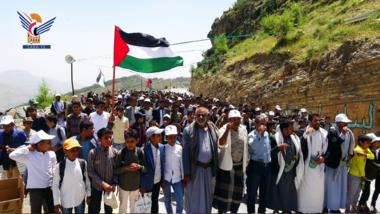 مسيرات ووقفات طلابية في حجة تنديداً بالعدوان الإسرائيلي على غزة ولبنان واليمن