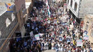 Manifestations massives à Mahweet à l'occasion du premier anniversaire du déluge d'Al-Aqsa sous le slogan 