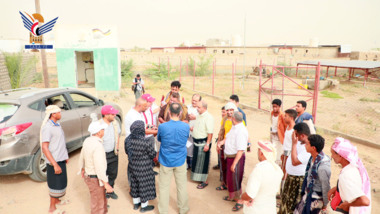 الحملي ووفد منظمة رعاية الأطفال يطلعون على الاحتياجات الإنسانية في الحديدة