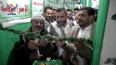 Le secteur éducatif de Sanaa organise une exposition de photos de martyrs