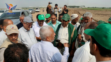 Inspizierung der Arbeit bei Behebung von Überschwemmungsschäden und der Eröffnung von Zentren zur Unterstützung der Milchproduzenten in Hodeidah