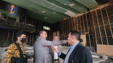 El  Ministro de Cultura y Turismo inspecciona teatro popular en el Centro Cultural y dirige rápidamente su preparación