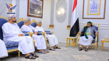 President Al-Mashat meets with Omani delegation & renews adherence to Yemeni people demands