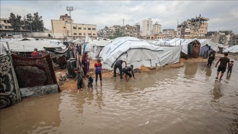 Lluvia: Un peligro que agrava el sufrimiento de los habitantes de Gaza al comenzar el invierno