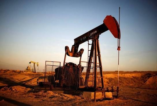 Los precios del petróleo continuaron su descenso por tercer día consecutivo tras la conclusión de las conversaciones en Doha