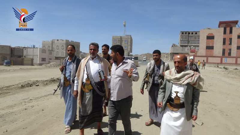 El gobernador de Al-Bayda inspecciona las obras del proyecto de la circunvalación occidental en la ciudad de Al-Bayda.