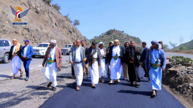 Al-Musawi inspiziert die Sanierungsarbeiten am Flughafen Taiz und die Neuasphaltierung der 60. Straße