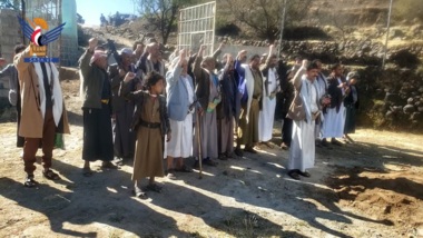 Besuch in Friedhöfe von Märtyrern in Al-Hayma Al-Dakhiliyah, Sana’a