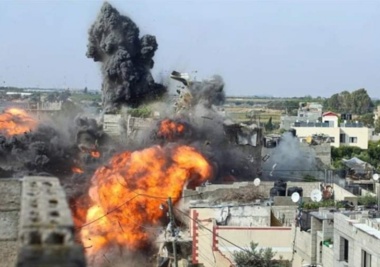 Huit Palestiniens ont été martyrisés dans le bombardement par l'ennemi sioniste du camp de Bureij, dans le centre de la bande de Gaza.