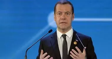 Medvedev de la Russie: L'accord sur l'Ukraine était possible, mais l'Occident a choisi une guerre par procuration contre nous