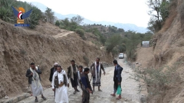 Inauguration d'un projet de construction et de pavage de route dans le district de Sharab As Salam, Taiz