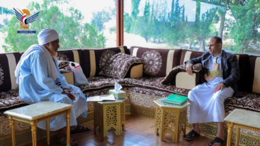 President Al-Mashat meets member of Yemeni Association Scholars, scholar Ahmed Al-Ahdal