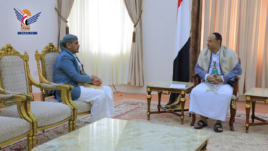 Le président Al-Mashat rencontre le gouverneur de Taiz