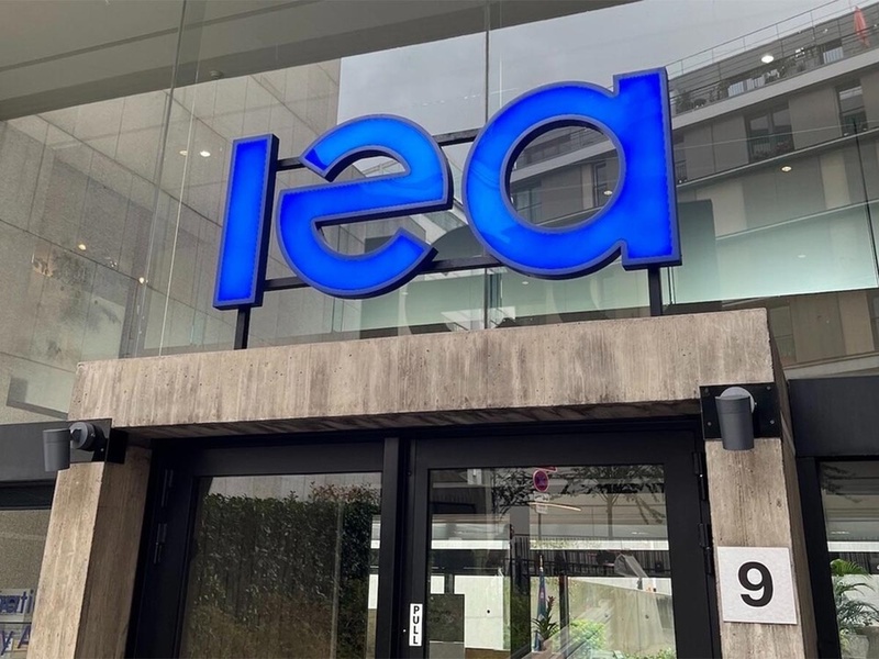 La Agencia Internacional de Energía predice un exceso de oferta de petróleo en 2027
