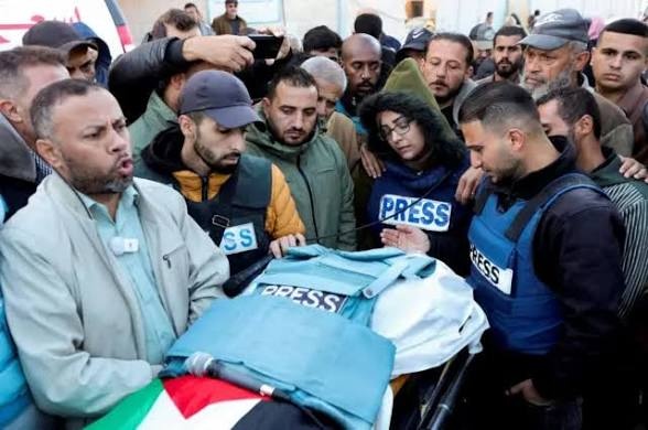 En el Día Mundial de la Libertad de Prensa, los periodistas palestinos se enfrentan a un genocidio de otra índole