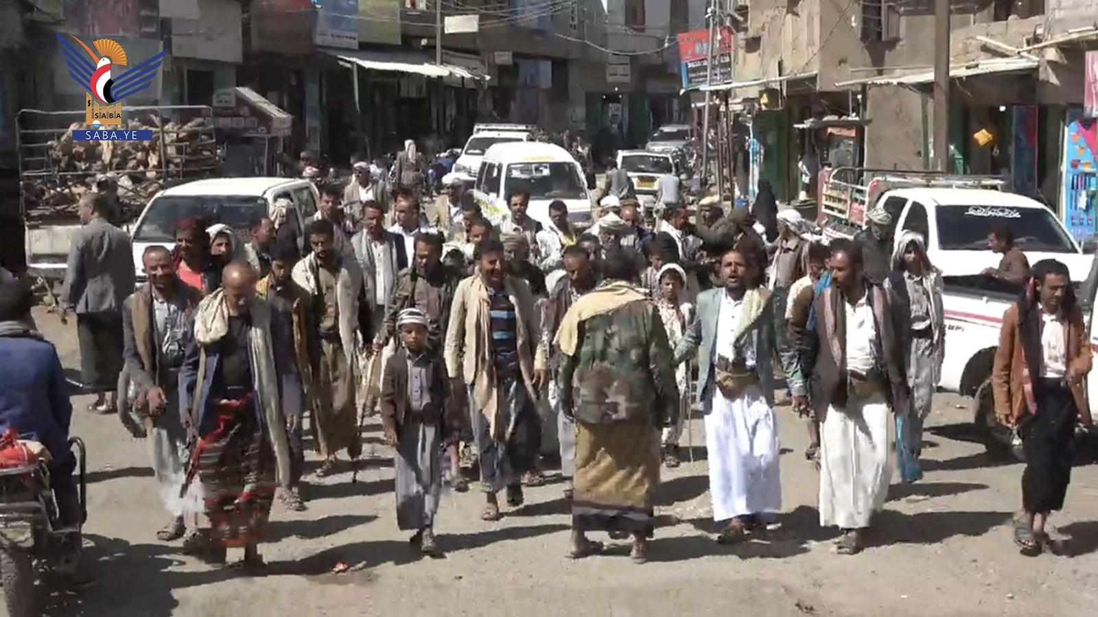 Millones de yemenitas se movilizan indignados por La Meca y la Sagrada Kaaba, rechazando cualquier insulto a los lugares sagrados