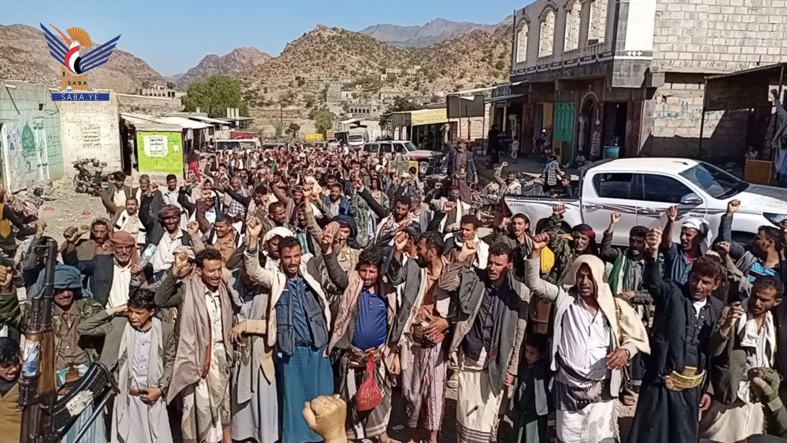Millones de yemenitas se movilizan indignados por La Meca y la Sagrada Kaaba, rechazando cualquier insulto a los lugares sagrados