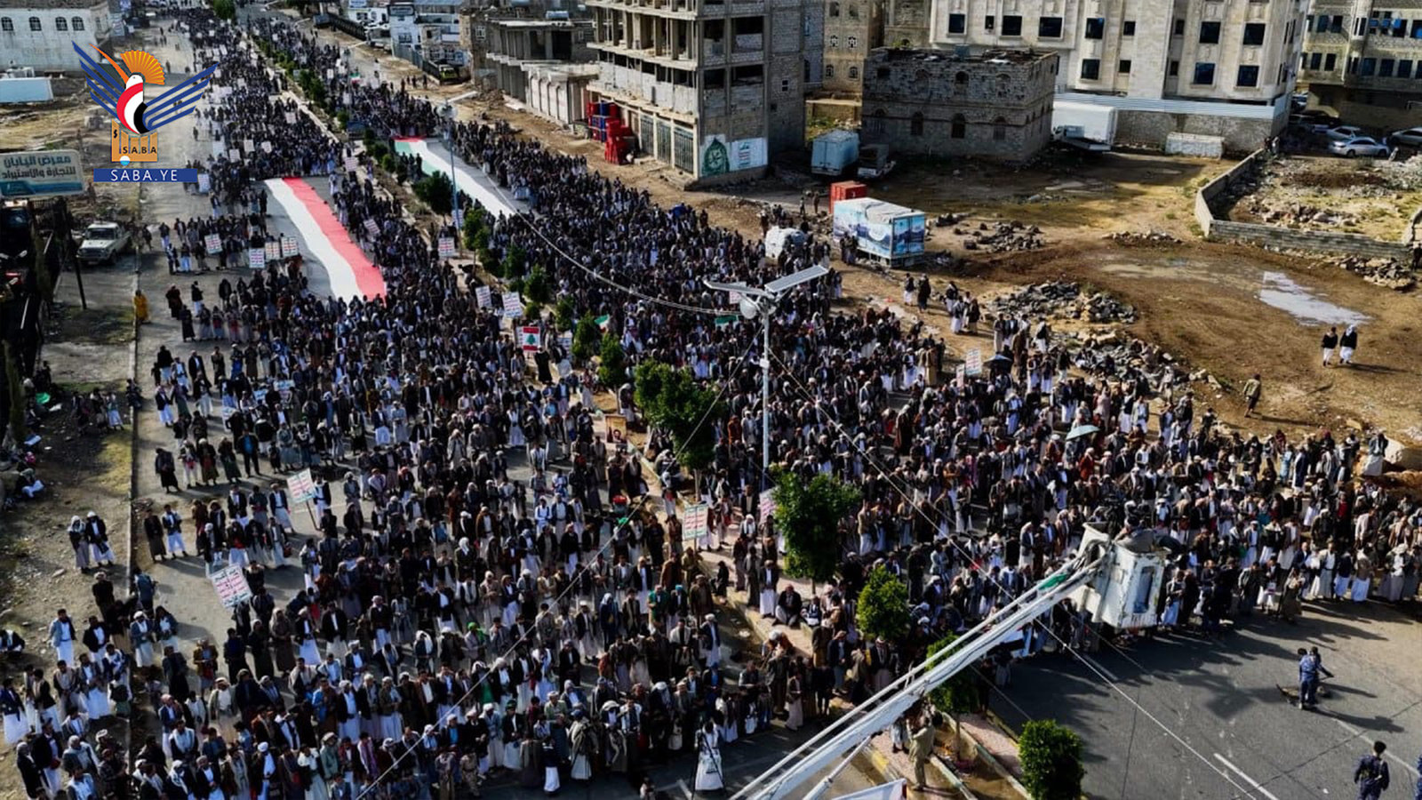 Millones de yemenítas se manifiestan en el Día Nacional de la Firmeza, reafirmando su resiliencia y disposición para todas las opciones
