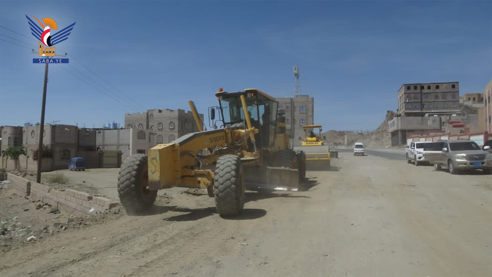 El gobernador de Al-Bayda inspecciona las obras del proyecto de la circunvalación occidental en la ciudad de Al-Bayda.