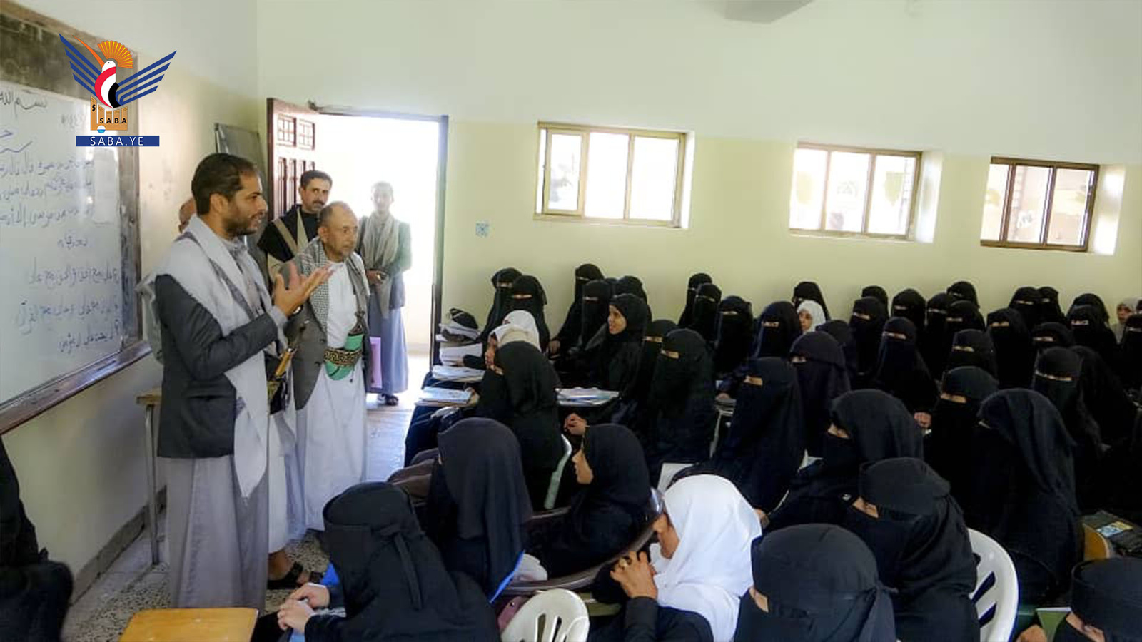 Se inspeccionaron los cursos de verano y los exámenes en las zonas rurales de Ibb y Al-Mashna.