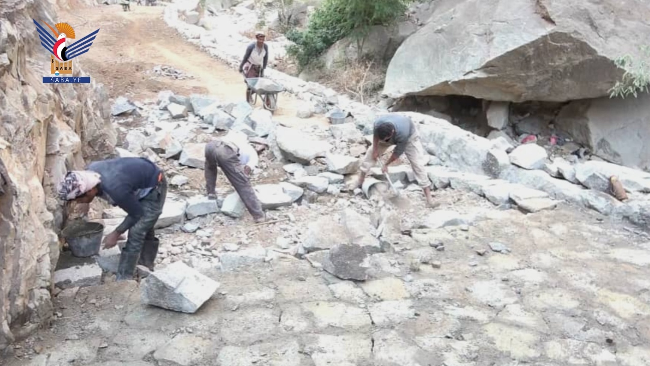 Sanaá: Iniciativas comunitarias de alta calidad en carreteras y agua en Al-Haymah Al-Kharjiyah