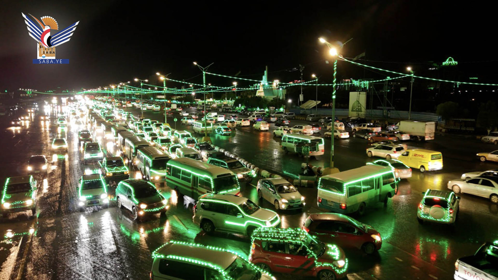 La capital, Sanaá, se viste de verde, declarando su disposición para recibir a los invitados del Mensajero de Dios.Allah