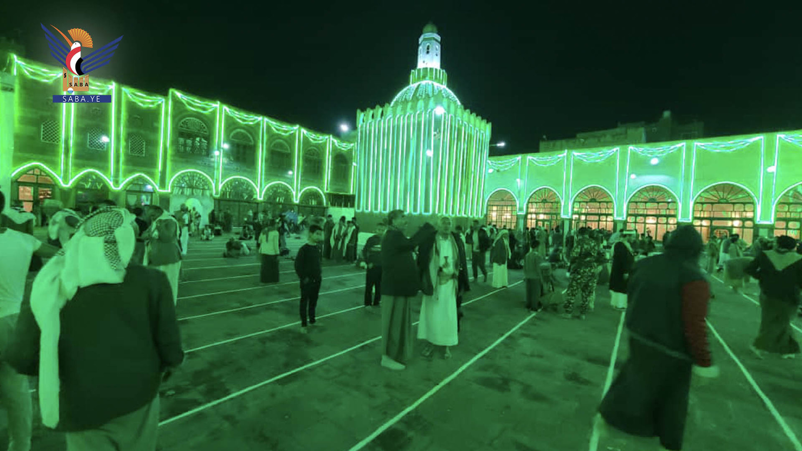 La capital, Sanaá, se viste de verde, declarando su disposición para recibir a los invitados del Mensajero de Dios.Allah
