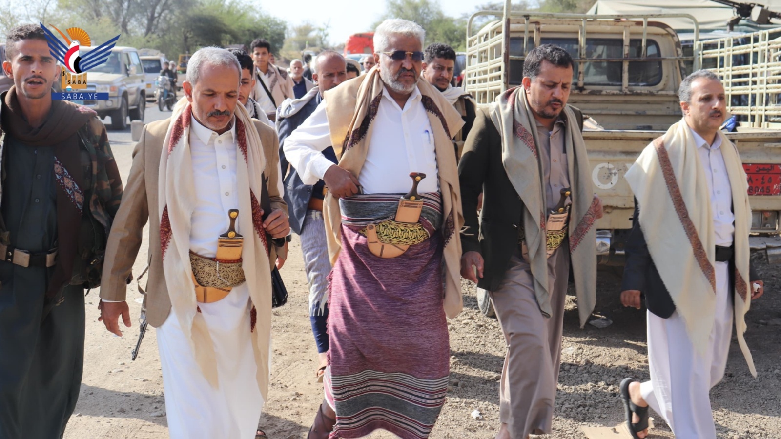 Qahim y Al-Shaghdiri inspeccionan el avance de varios proyectos viales en Al-Dhali'