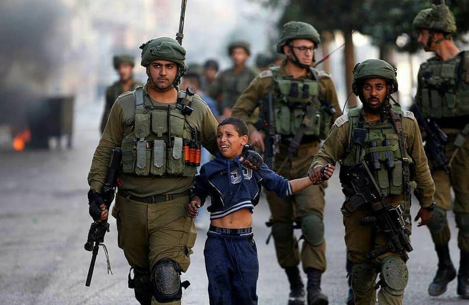 Los Niños palestinos... Un capítulo sangriento del genocidio sionista