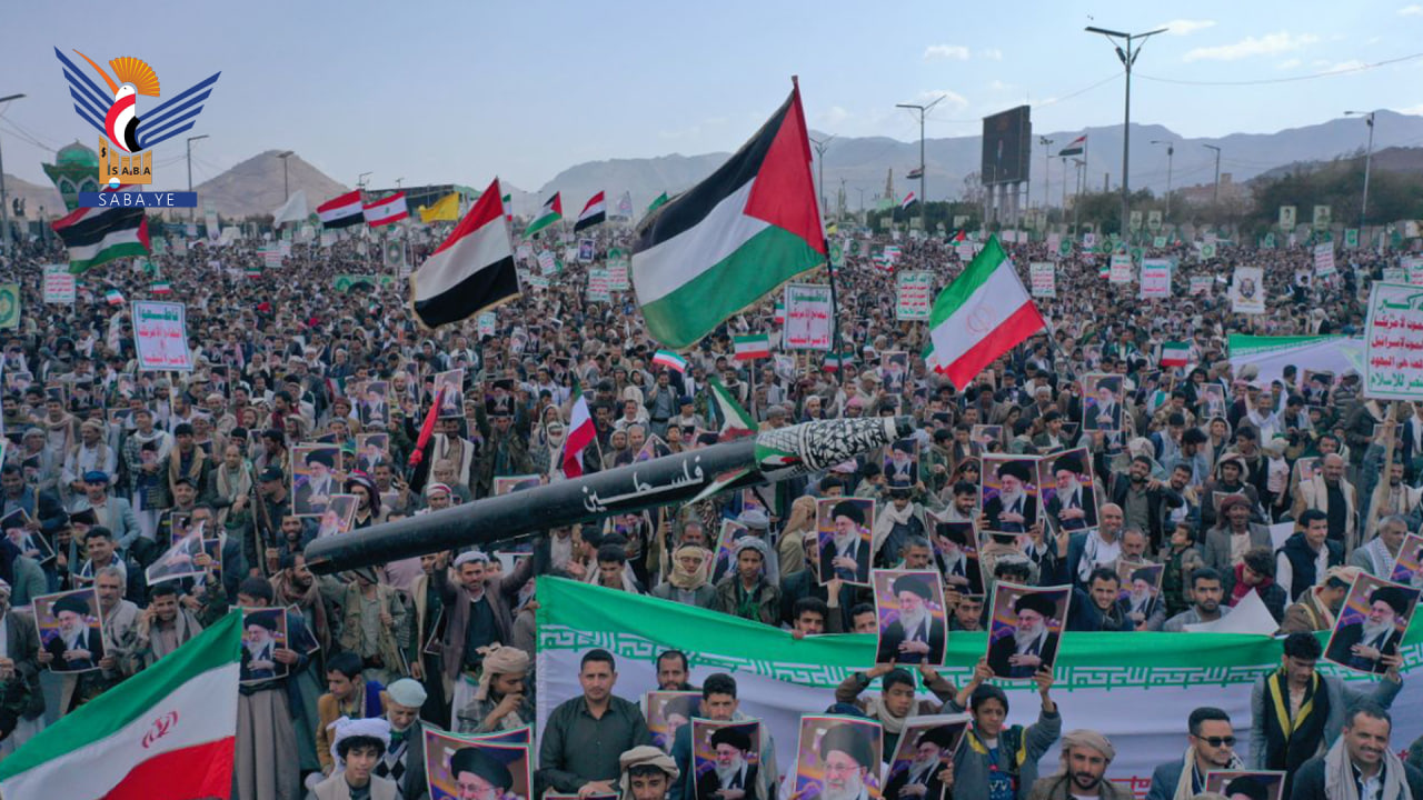 Una Manifestación multitudinaria en Sana'a en solidaridad con el pueblo iraní y declaración de plena disposición ante cualquier eventualidad