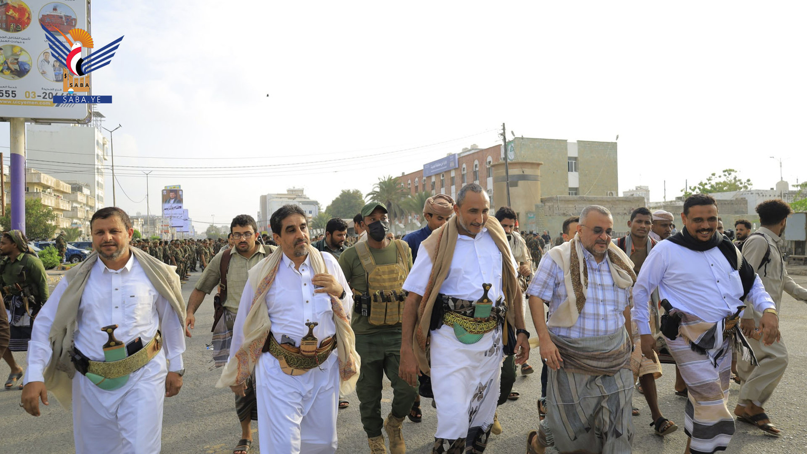 El ambiente de Eid la fiesta  en Hodeidah está impregnado de espiritualidad, y las visitas sobre el terreno elevan la moral de las tropas allí estacionadas.