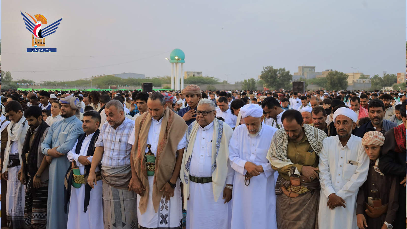 El ambiente de Eid la fiesta  en Hodeidah está impregnado de espiritualidad, y las visitas sobre el terreno elevan la moral de las tropas allí estacionadas.