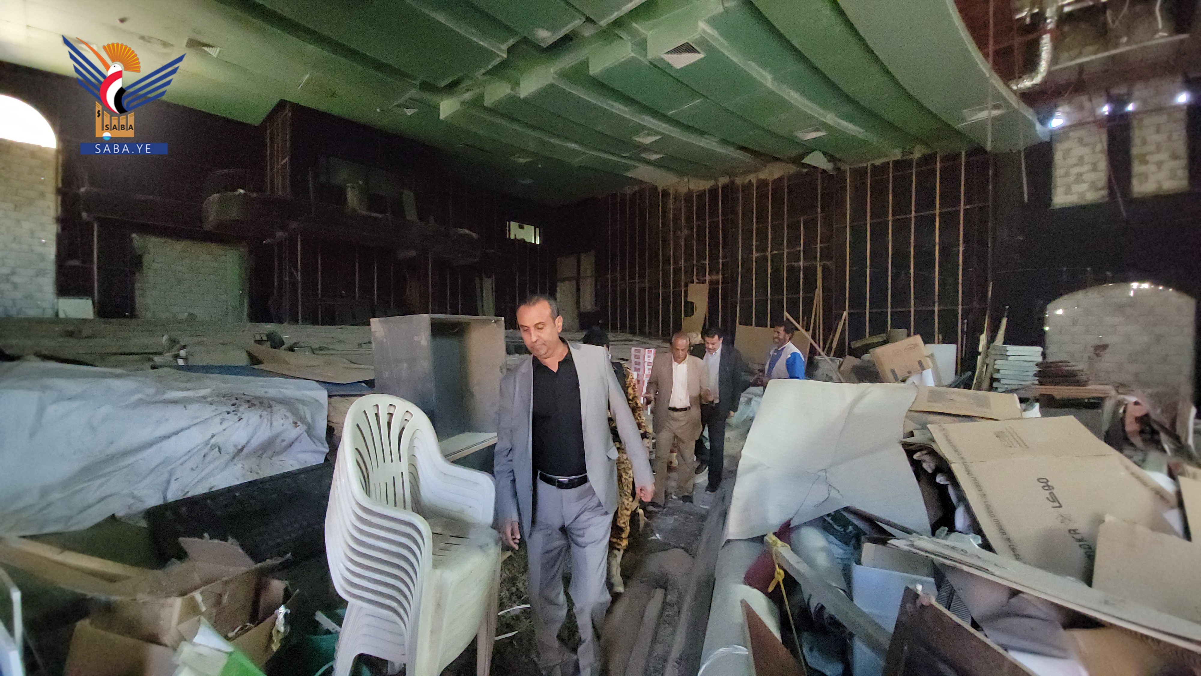 El  Ministro de Cultura y Turismo inspecciona teatro popular en el Centro Cultural y dirige rápidamente su preparación