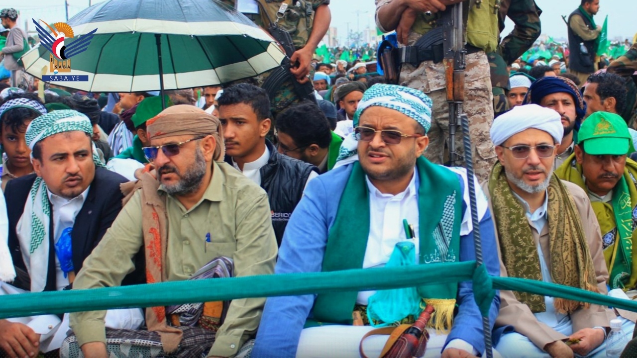 Multitudes musulmanas en Taiz y Lahj encarnan la máxima fidelidad al Mensajero de Dios Allah en su cumpleaños