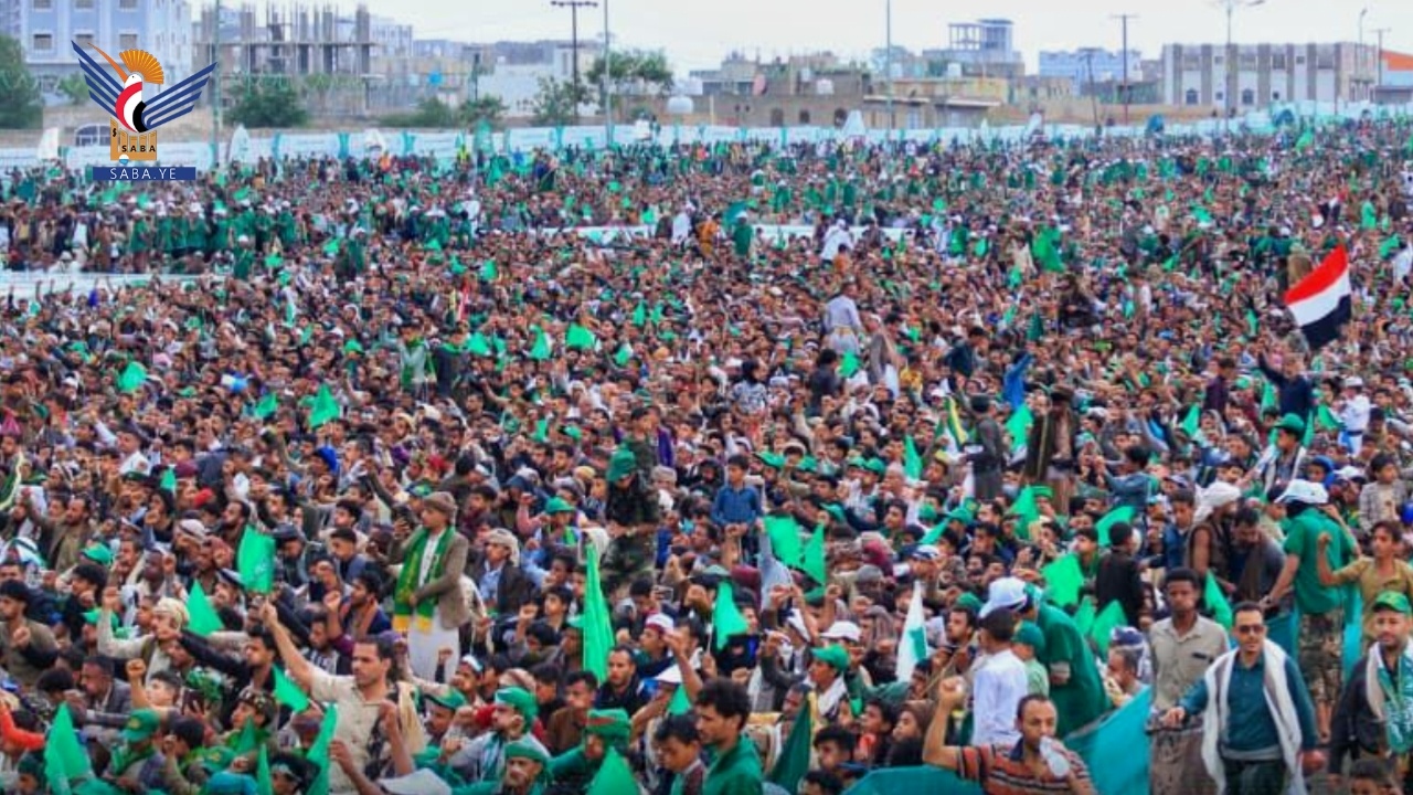 Multitudes musulmanas en Taiz y Lahj encarnan la máxima fidelidad al Mensajero de Dios Allah en su cumpleaños