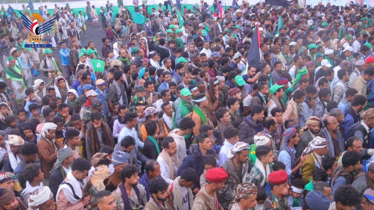 Multitudes musulmanas en Taiz y Lahj encarnan la máxima fidelidad al Mensajero de Dios Allah en su cumpleaños