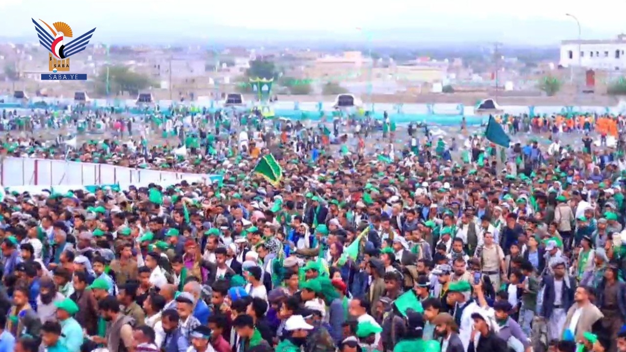 Multitudes musulmanas en Taiz y Lahj encarnan la máxima fidelidad al Mensajero de Dios Allah en su cumpleaños