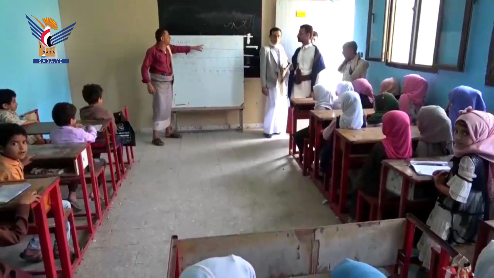Inspección de las actividades de verano en los distritos de Al-Jabin y Al-Ja'fariyah, Raymah