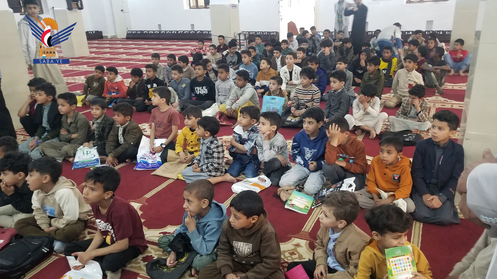 Dirigentes de la Autoridad Anticorrupción visitan el Centro de Verano Al-Zahra en el distrito de Al-Safiya, Sanaá