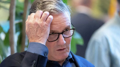 Las Fuentes: Starmer podría renunciar como Primer Ministro británico mañana, lunes