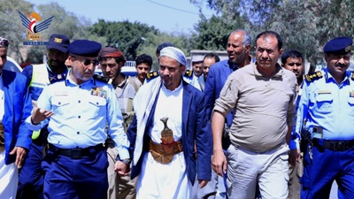 El Primer Teniente de Alcalde de Sana'a Inspecciona el Desempeño de la Policía de Tránsito