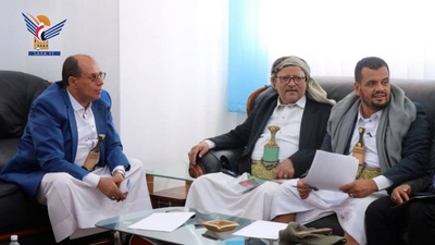 Reunión presidida por Al-Nuaimi para abordar el lanzamiento de la Iniciativa Nacional para el Plantón y la Plantación de Palmera Datilera en Yemen