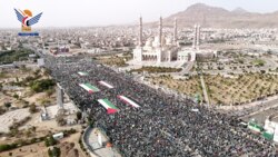 طوفان بشري بالعاصمة صنعاء في مسيرة "ثباتاً مع غزة.. سنصعد في مواجهة جريمة الإبادة والتجويع" 