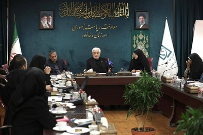 عارف: مضيق هرمز ملك خالص لإيران وستبقى إدارته بيد إيران