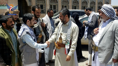 Recepción del prisionero liberado Hussein Ahmed Al-Hadhrani en Dhamar