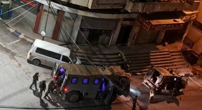 العدو الإسرائيلي يعتقل 10 فلسطينيين من الضفة الغربية